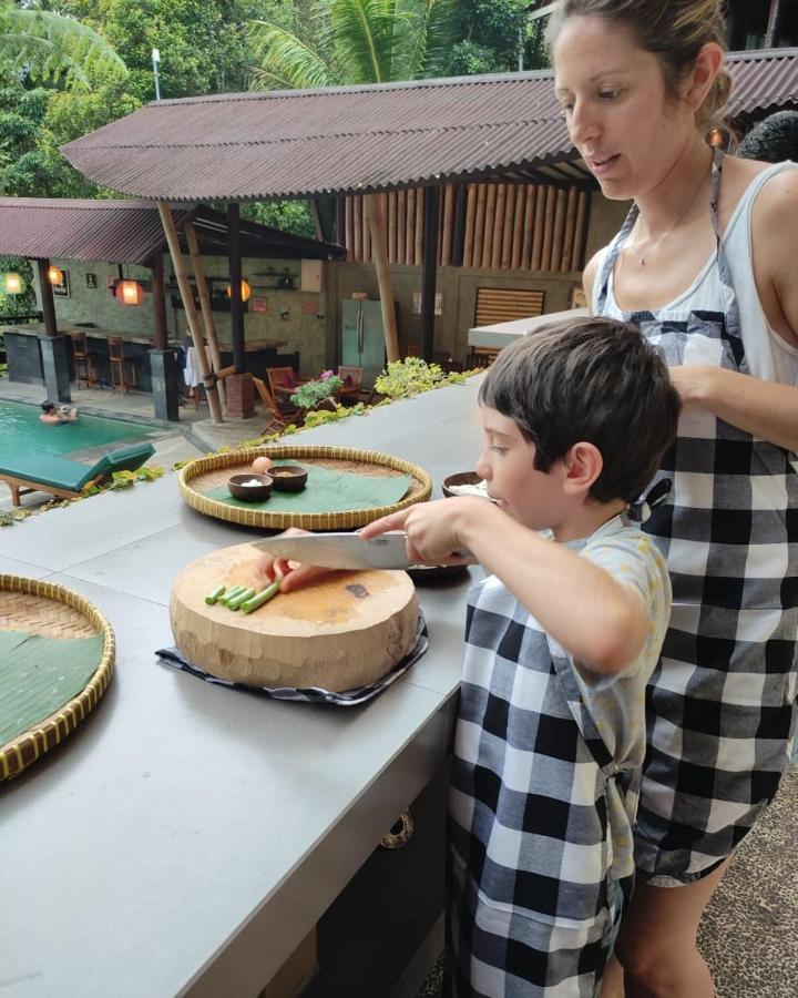 Bintang Munduk Hotel Luaran gambar